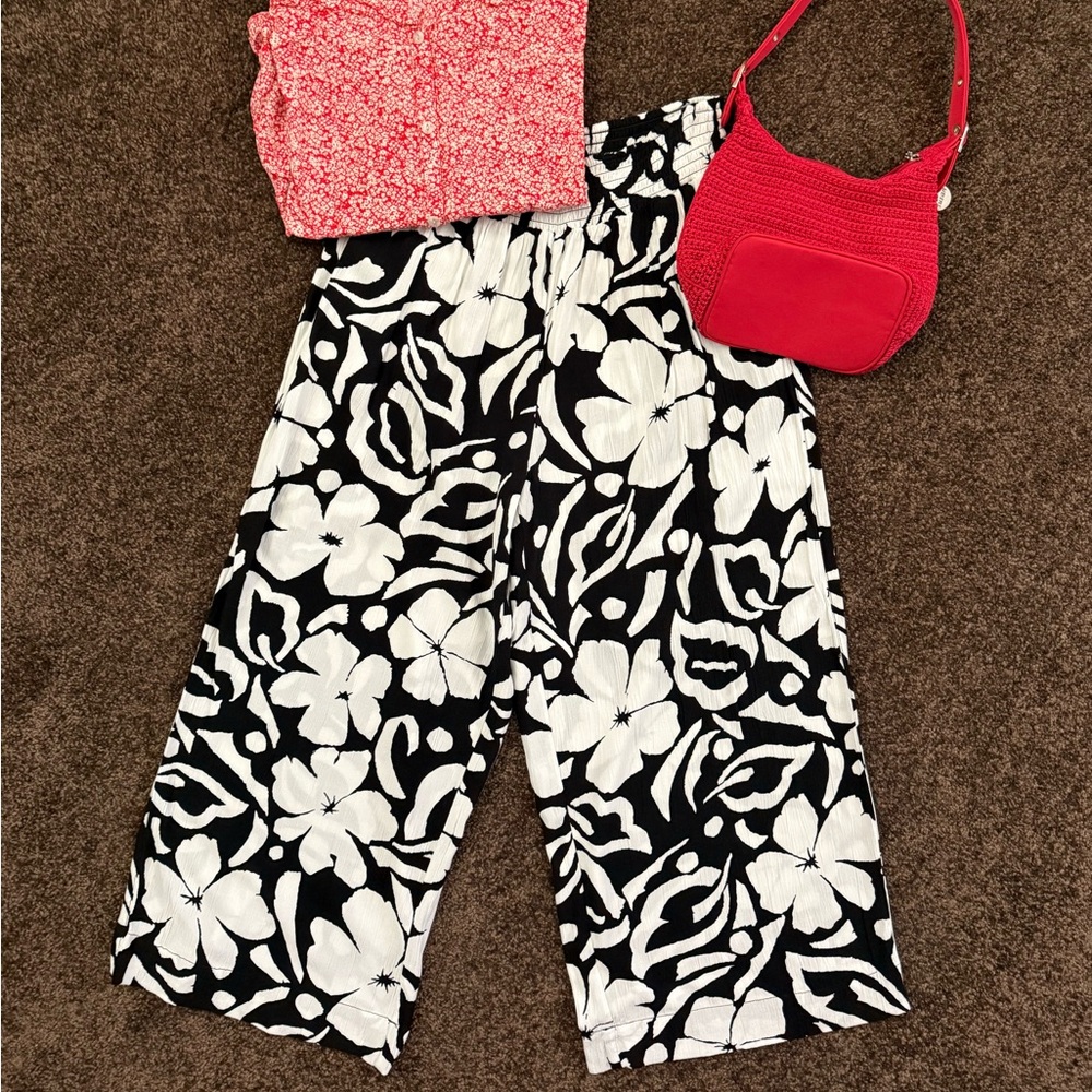 Black and White Floral Wide-Leg Pants